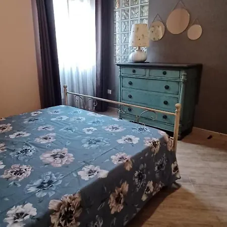 Rosa's Flat * אולביה
